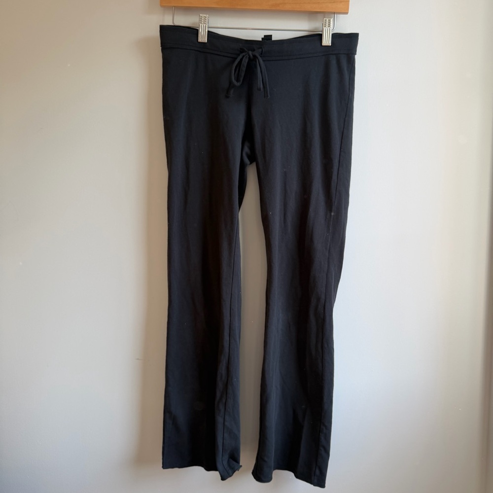 [SOLD] skims cotton jersey low rise crop pants size small soot
